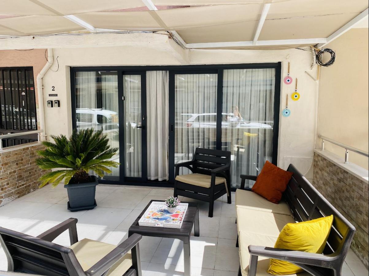 Ezgi'S Apartment With Terrace In Marmaris Eksteriør bilde